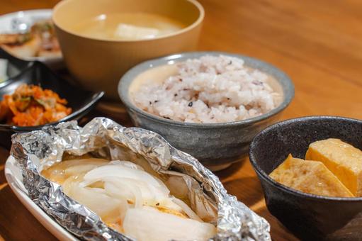 ダイエット中に適した和食の夜ごはん