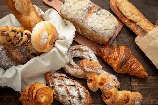 クロワッサンや菓子パン