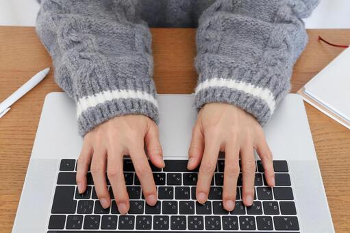 新生活前にダイエット習慣を作る女性